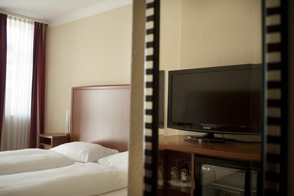 Dormero Hotel Muenchen-Kirchheim Messe Kirchheim bei Muenchen Dış mekan fotoğraf